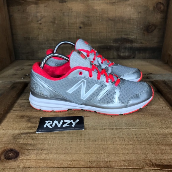 New Balance Shoes - New Balance 577 Susan G. Komen Sneaker